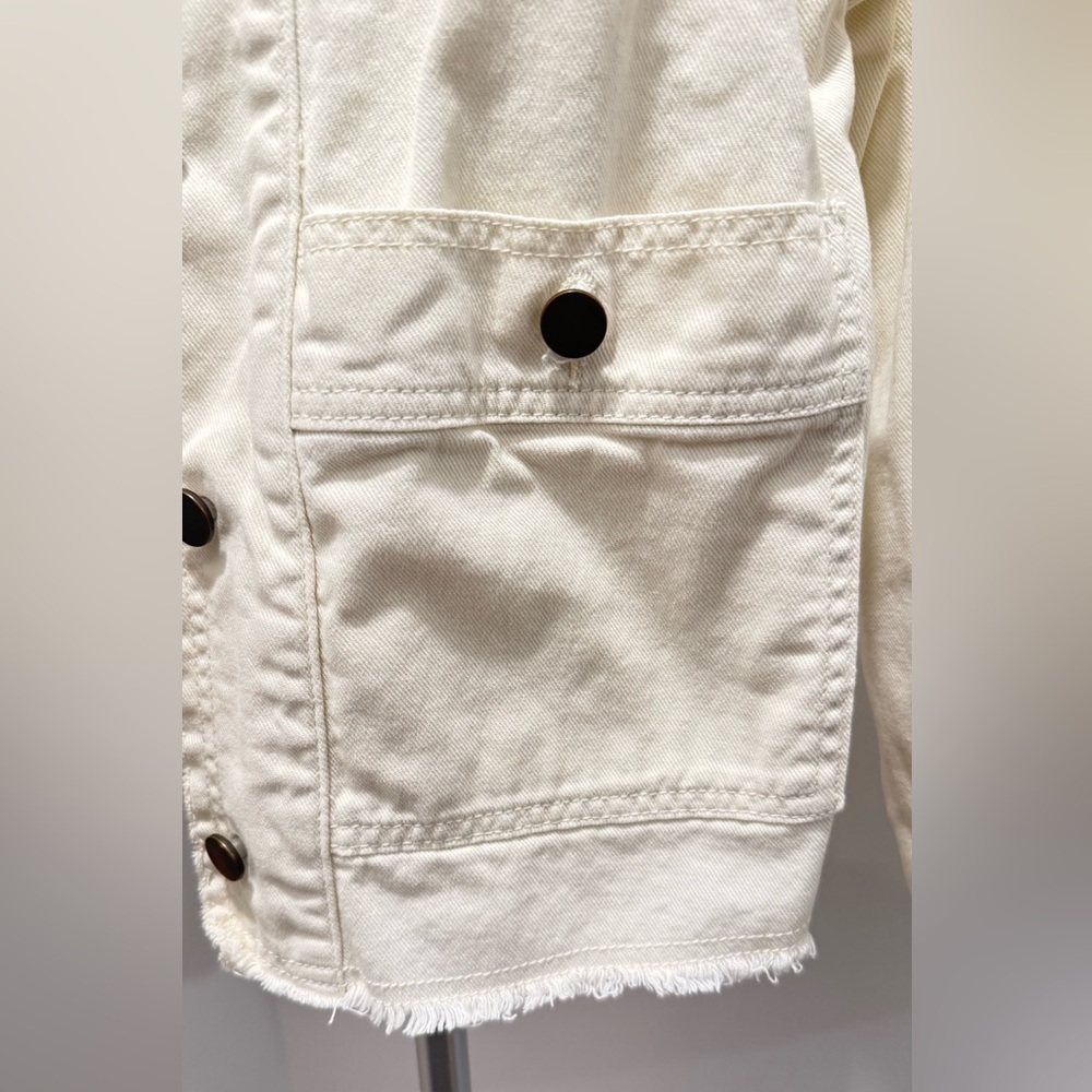 Sanctuary Cropped Denim Ivory Jacket Size S – Like New - Picture 3 of 4